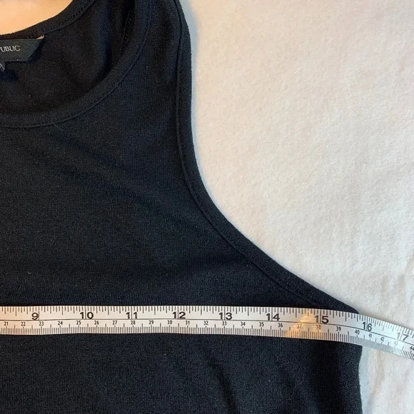 Banana Republic Black Long Relaxed Tank Top Size S Minimal Chic Essential - Picture 6 of 7